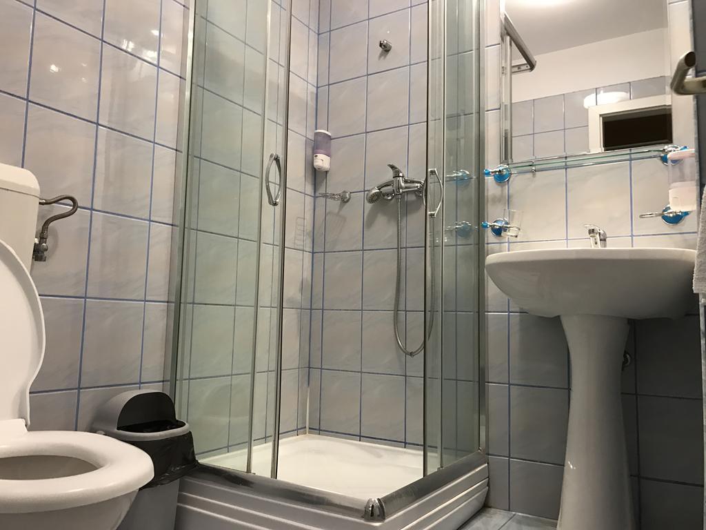 Hotel Cardinal Сату-Маре Экстерьер фото