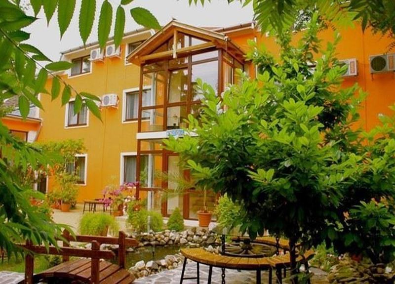Hotel Cardinal Сату-Маре Экстерьер фото