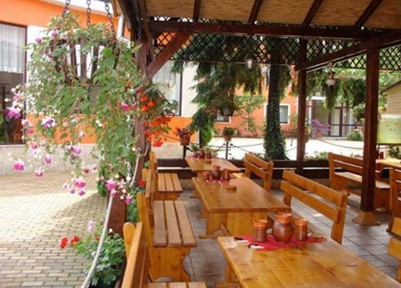 Hotel Cardinal Сату-Маре Экстерьер фото