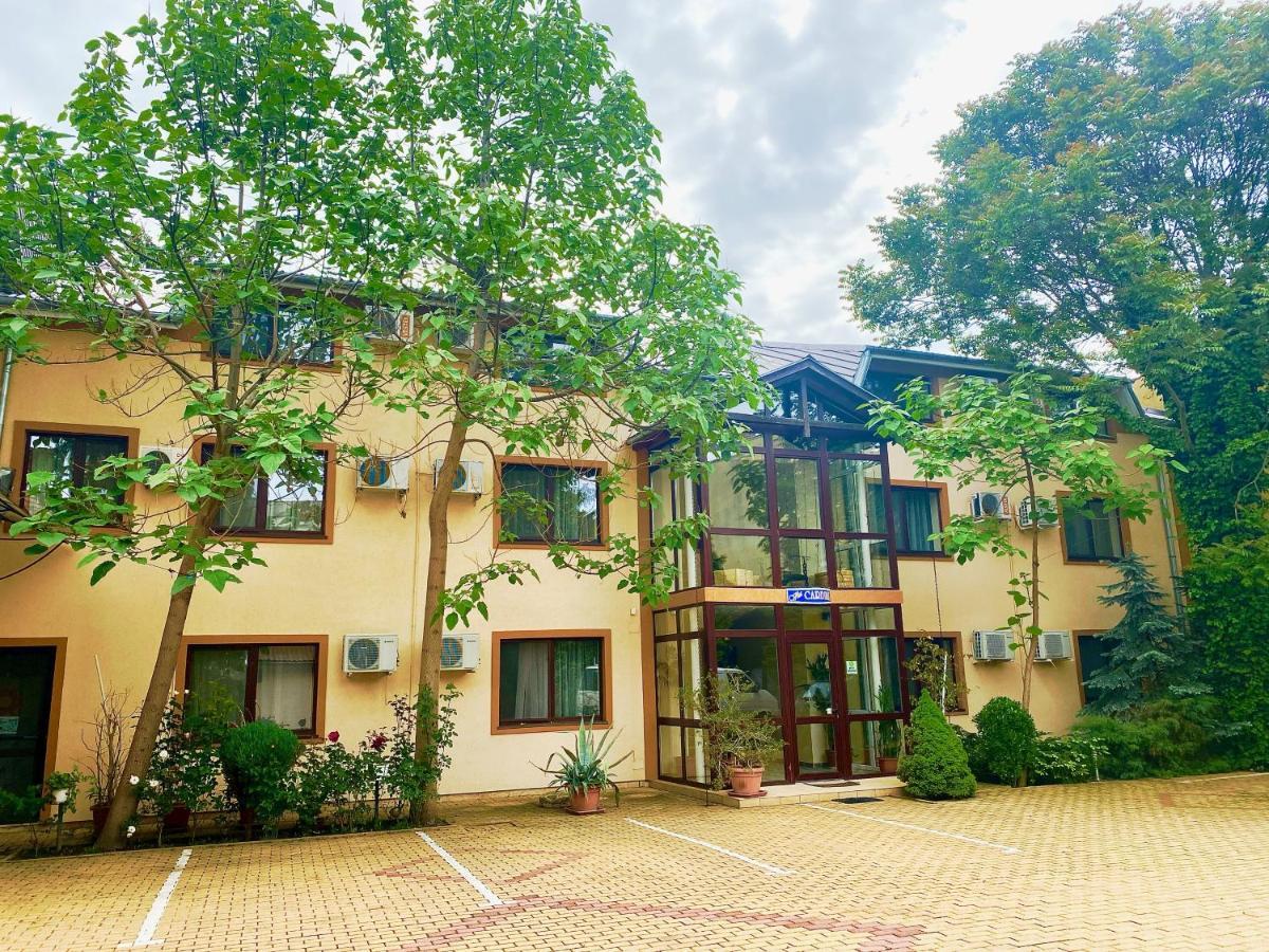 Hotel Cardinal Сату-Маре Экстерьер фото